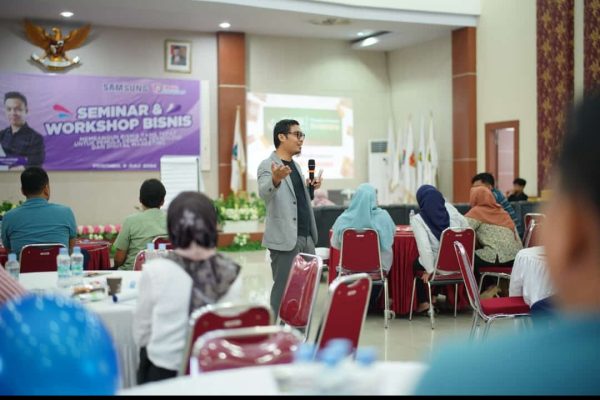 Seminar dan Workshop Bisnis dari Palu Laundry Mart, Menginspirasi Sejumlah Pemilik Usaha