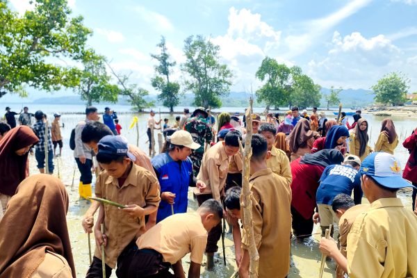 Aksi Muda Jaga Iklim di Donggala : Yayasan Rubalang Peringati Hari Sumpah Pemuda